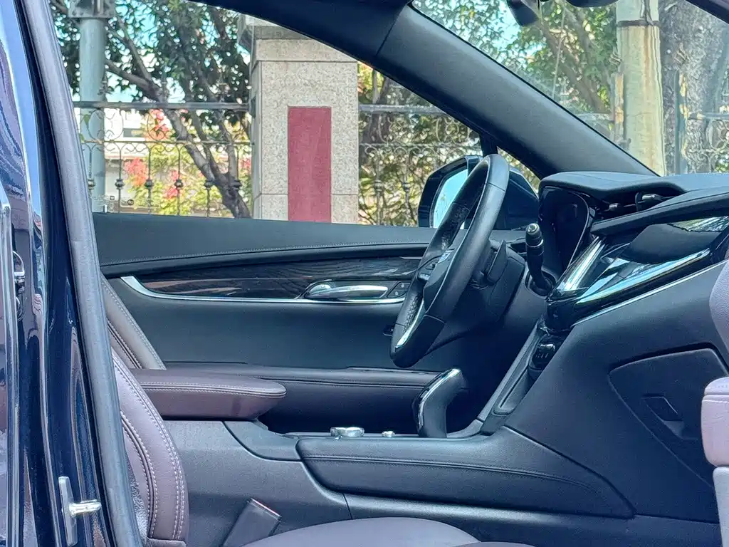 Cadillac XT6 — миниатюра 12