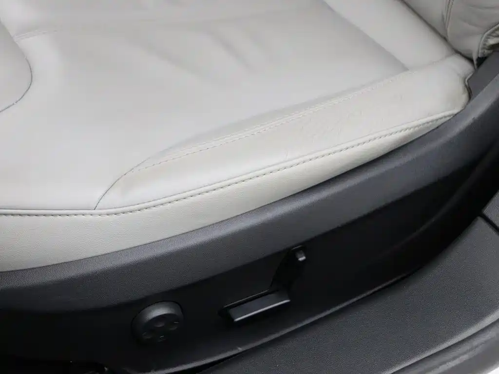 Tesla Model S — миниатюра 4