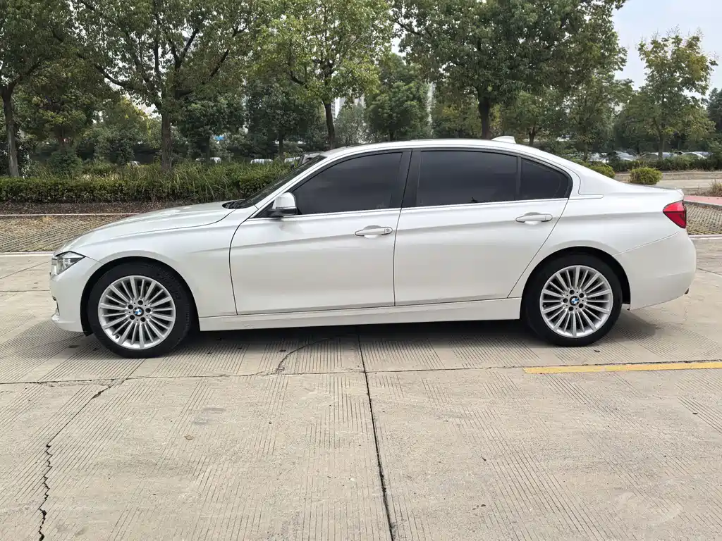 BMW 3 Series — миниатюра 12