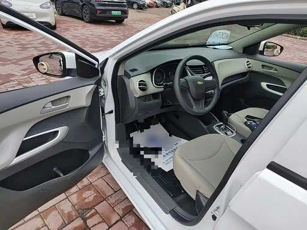 Chevrolet Sail — миниатюра 16