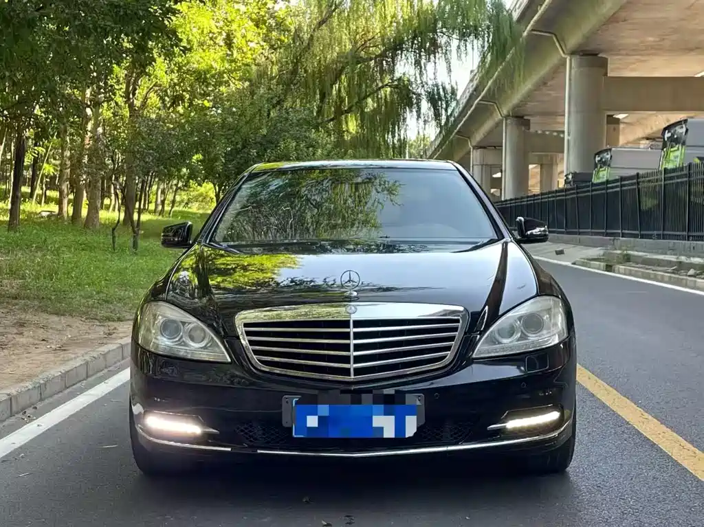 Mercedes-Benz S-Class 2013