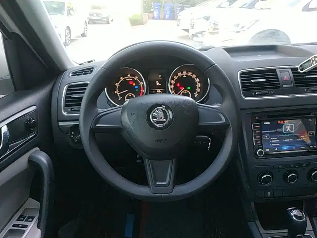 Skoda Yeti — миниатюра 11