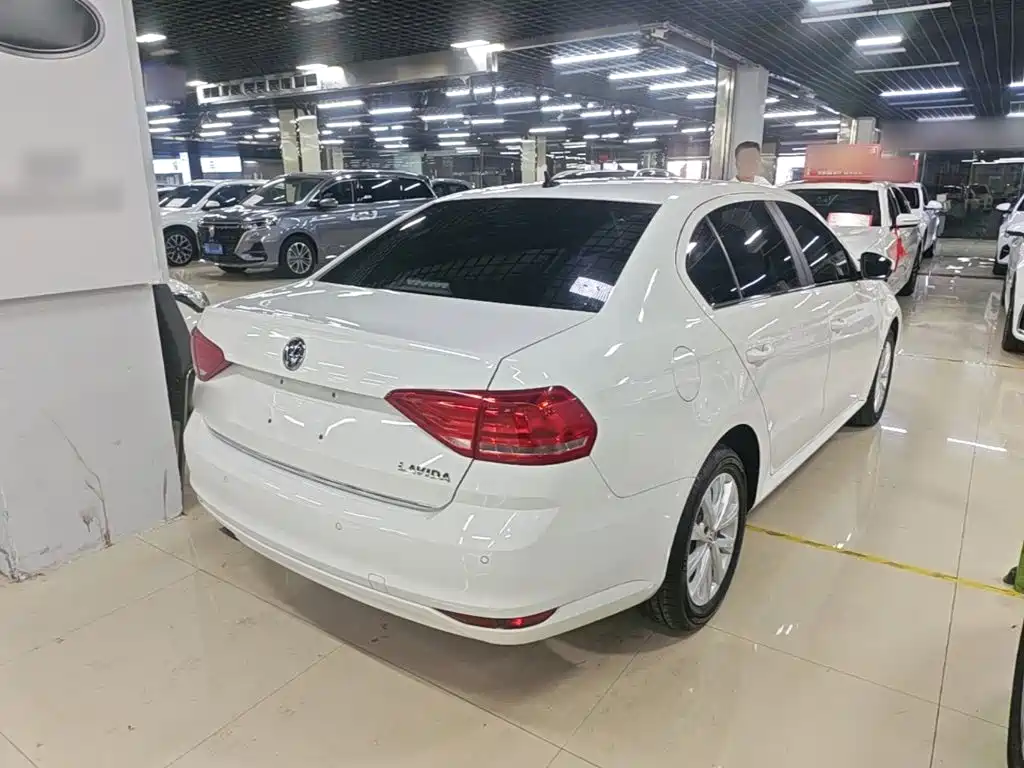 Volkswagen Lavida — миниатюра 7