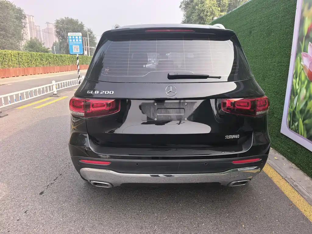 Mercedes-Benz GLB — миниатюра 14