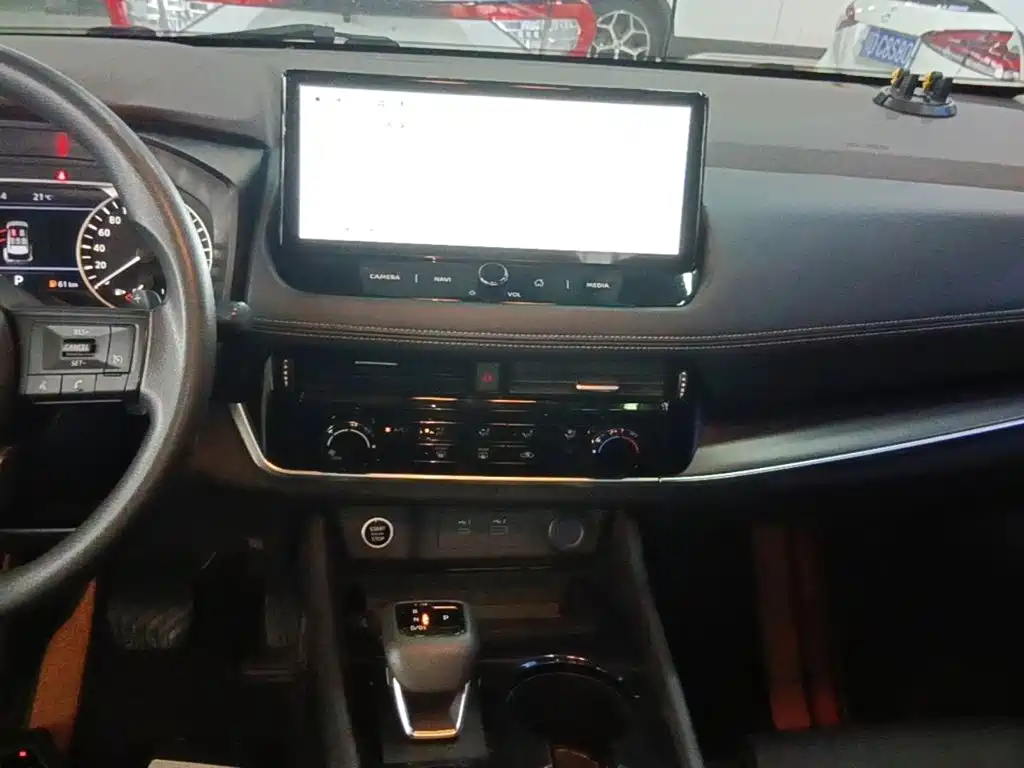 Nissan X-Trail — миниатюра 13