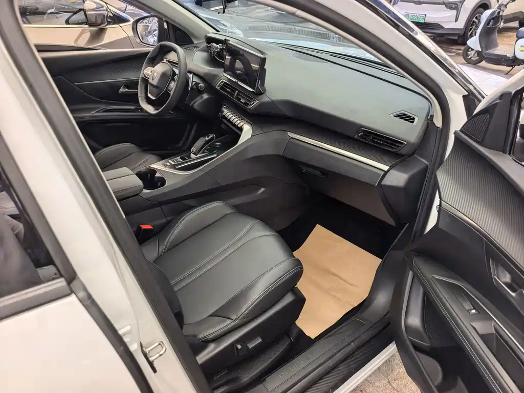 Peugeot 5008 — миниатюра 6