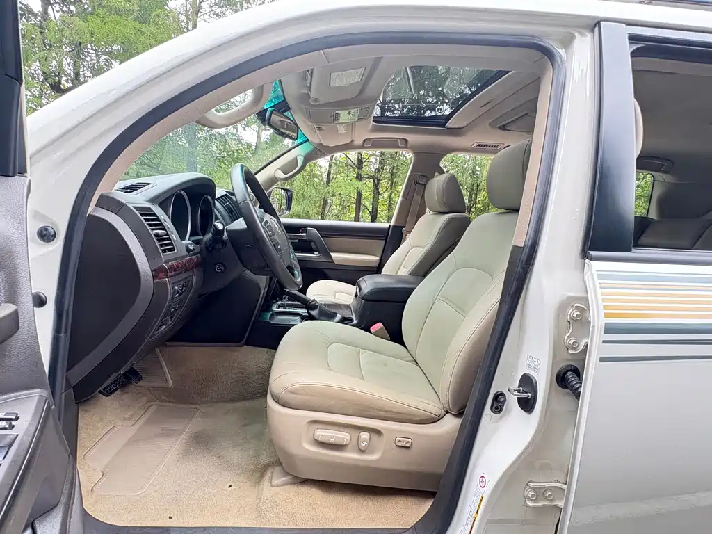 Toyota Land Cruiser — миниатюра 8