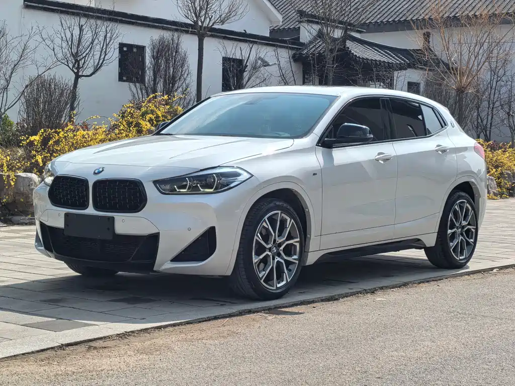 BMW X2