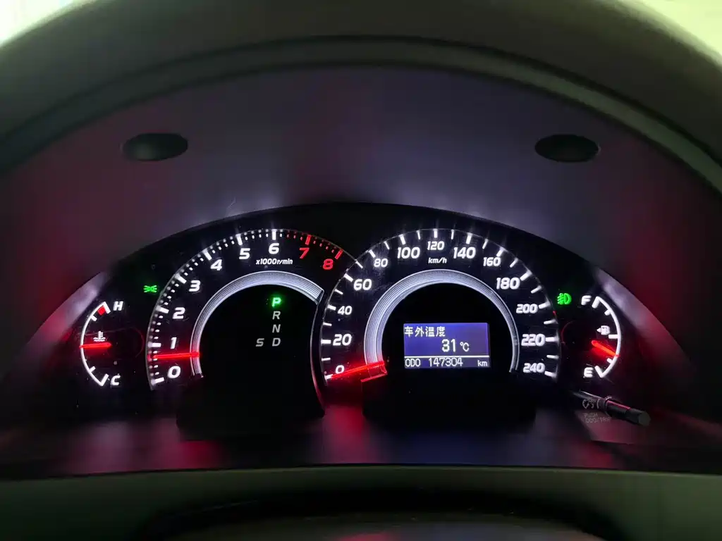 Toyota Camry — миниатюра 10