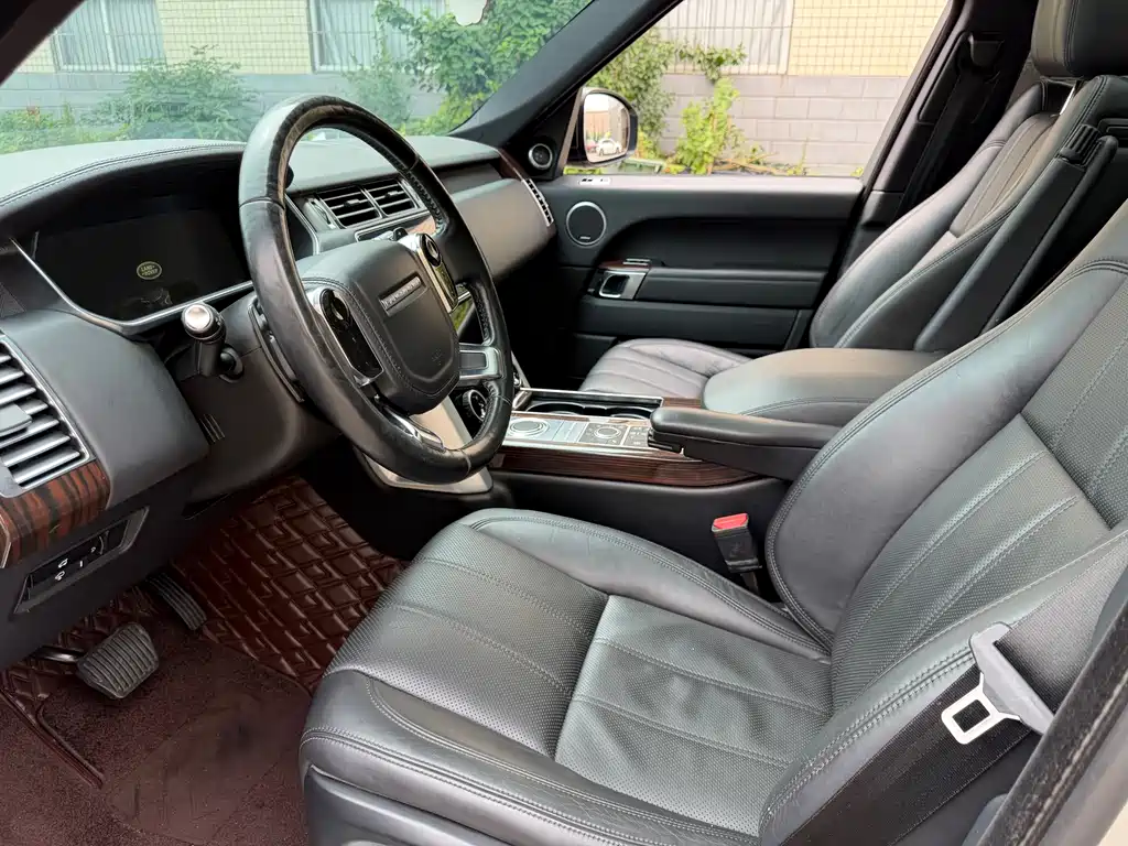 Land Rover Range Rover — миниатюра 4