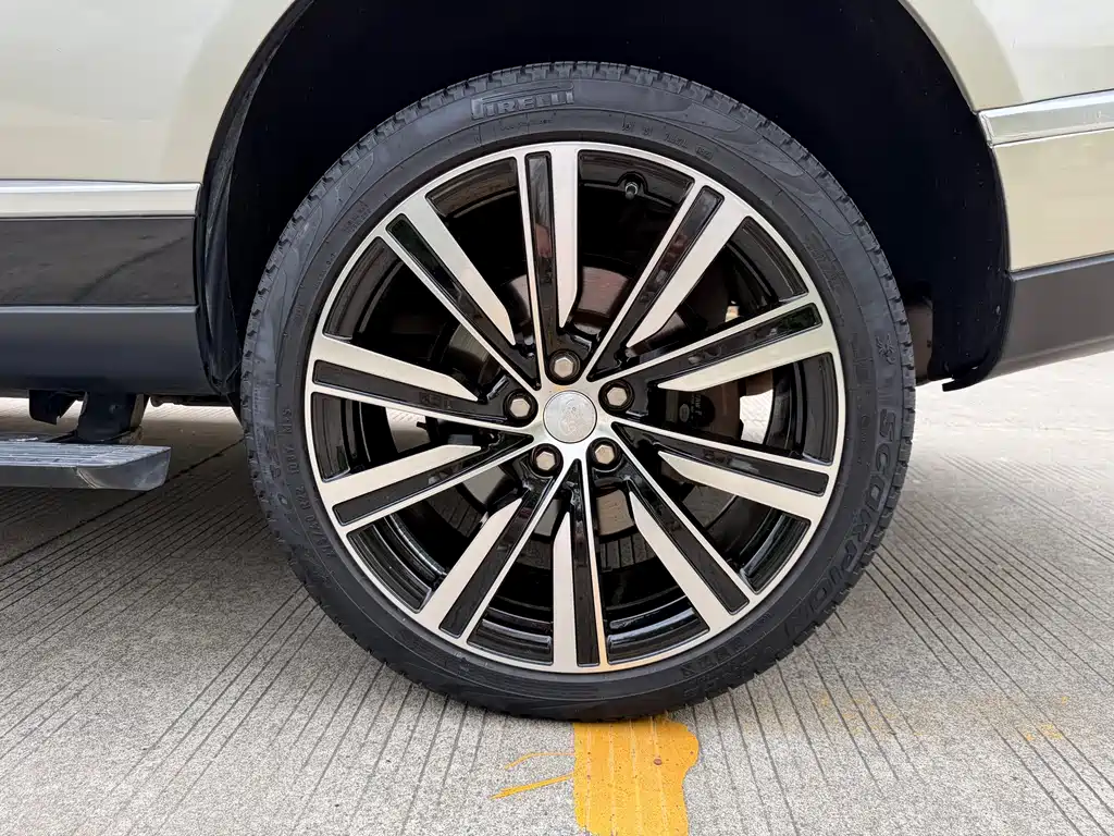 Land Rover Range Rover — миниатюра 14