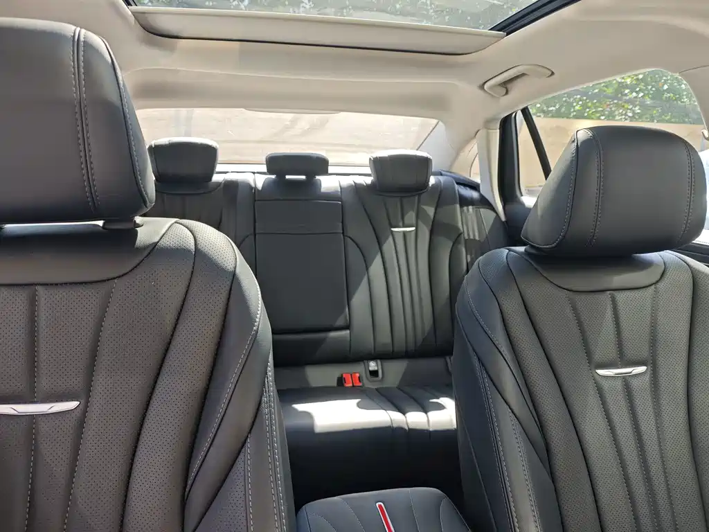 Hongqi Hongqi H5 — миниатюра 12