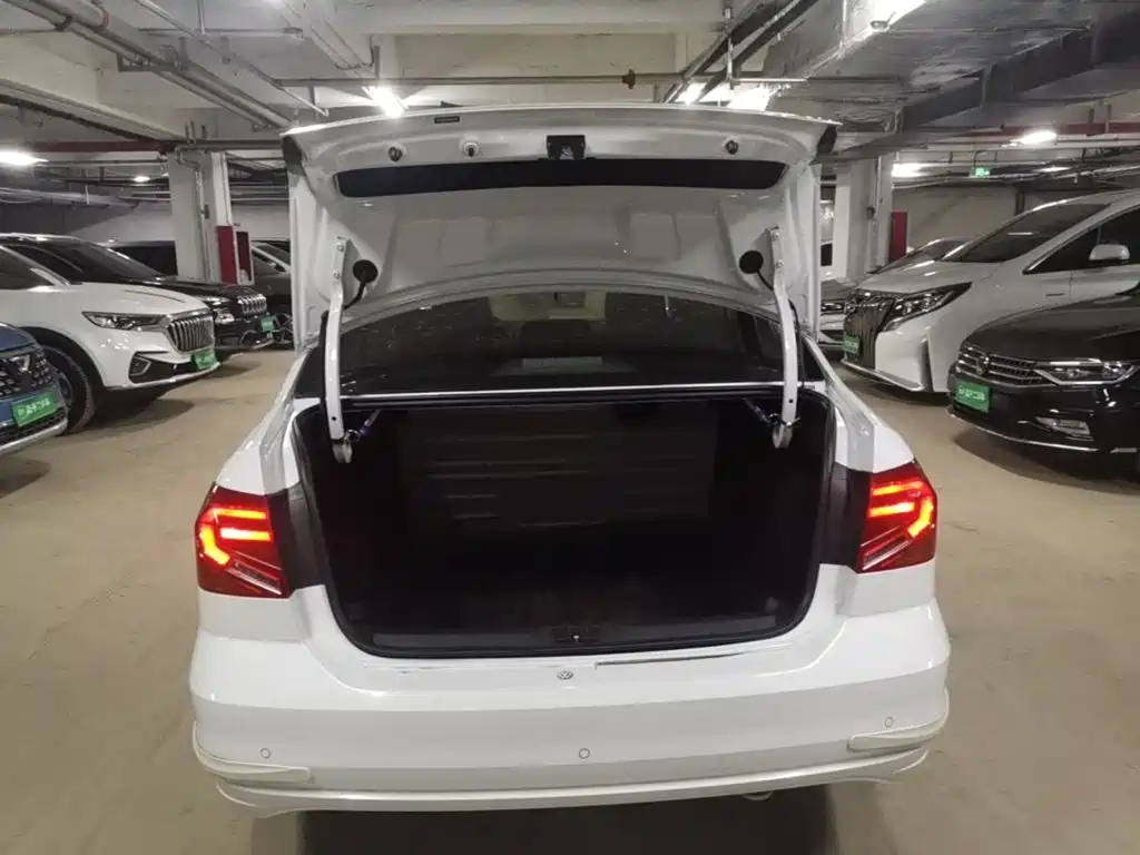 Volkswagen Jetta — миниатюра 15