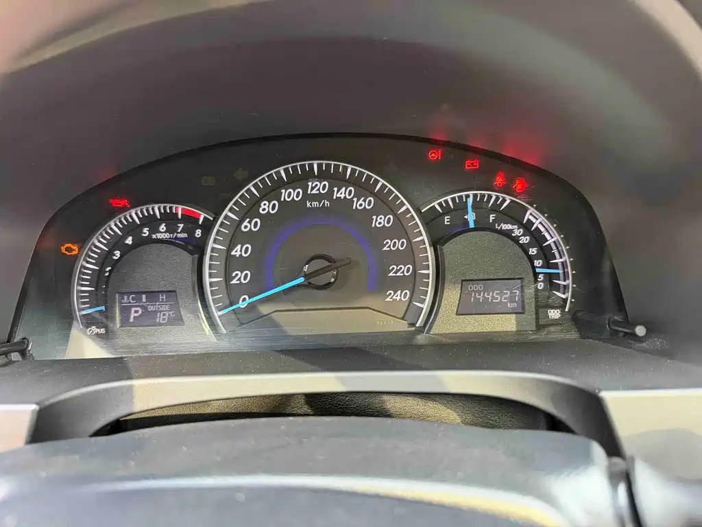Toyota Camry — миниатюра 9