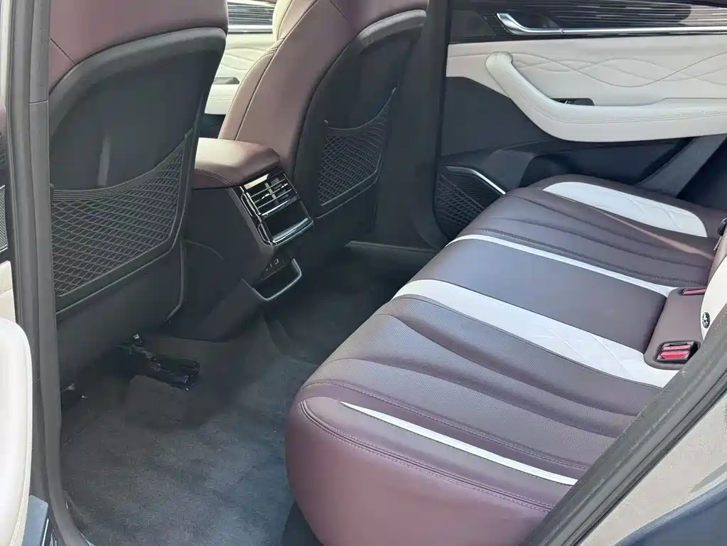 Geely Xingyue L — миниатюра 9
