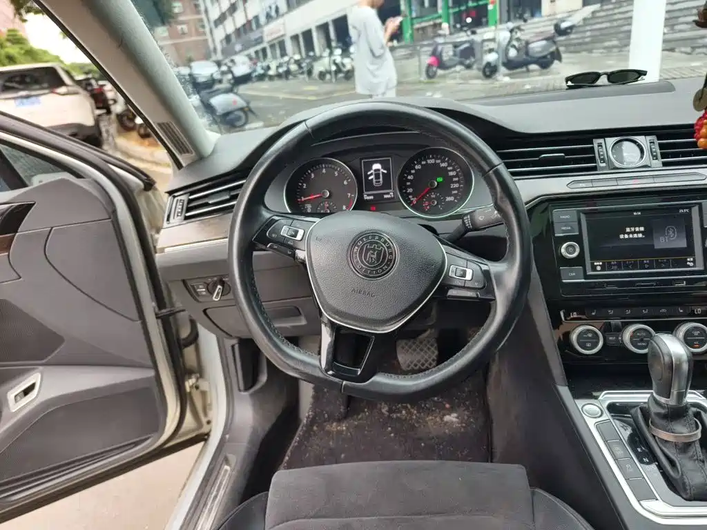 Volkswagen Magotan — миниатюра 3