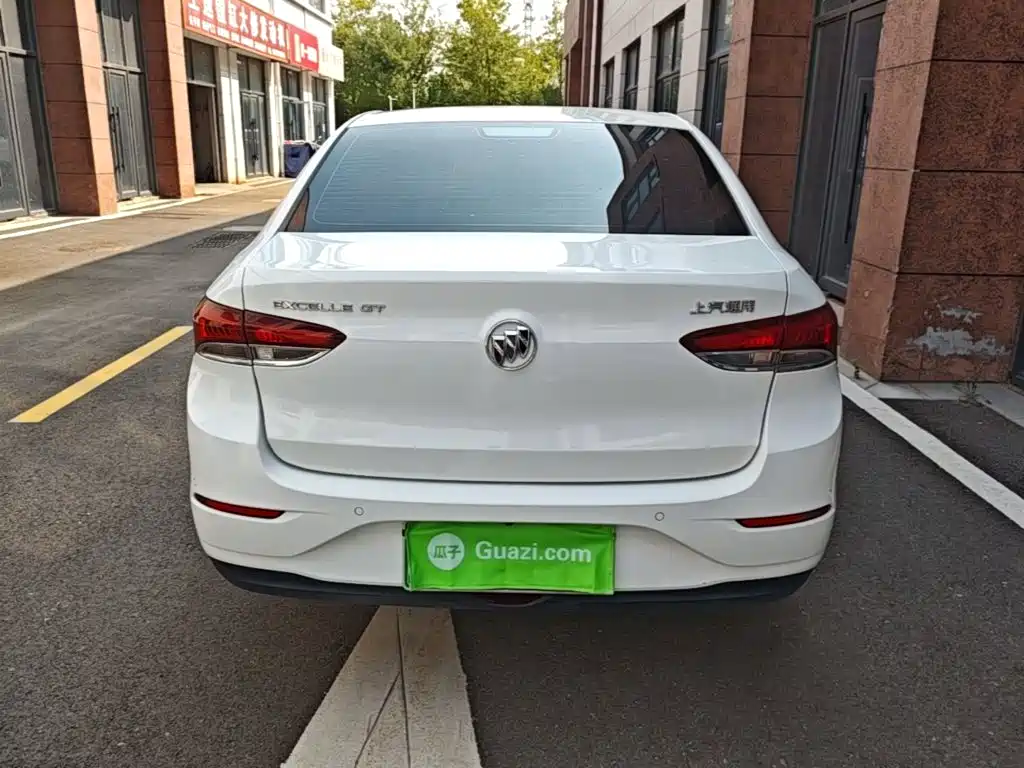 Buick Excelle — миниатюра 6