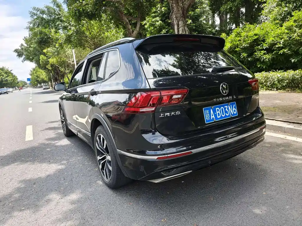Volkswagen Tiguan L — миниатюра 17
