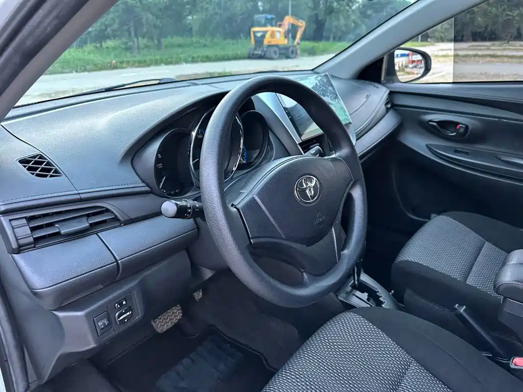 Toyota Vios FS — миниатюра 13