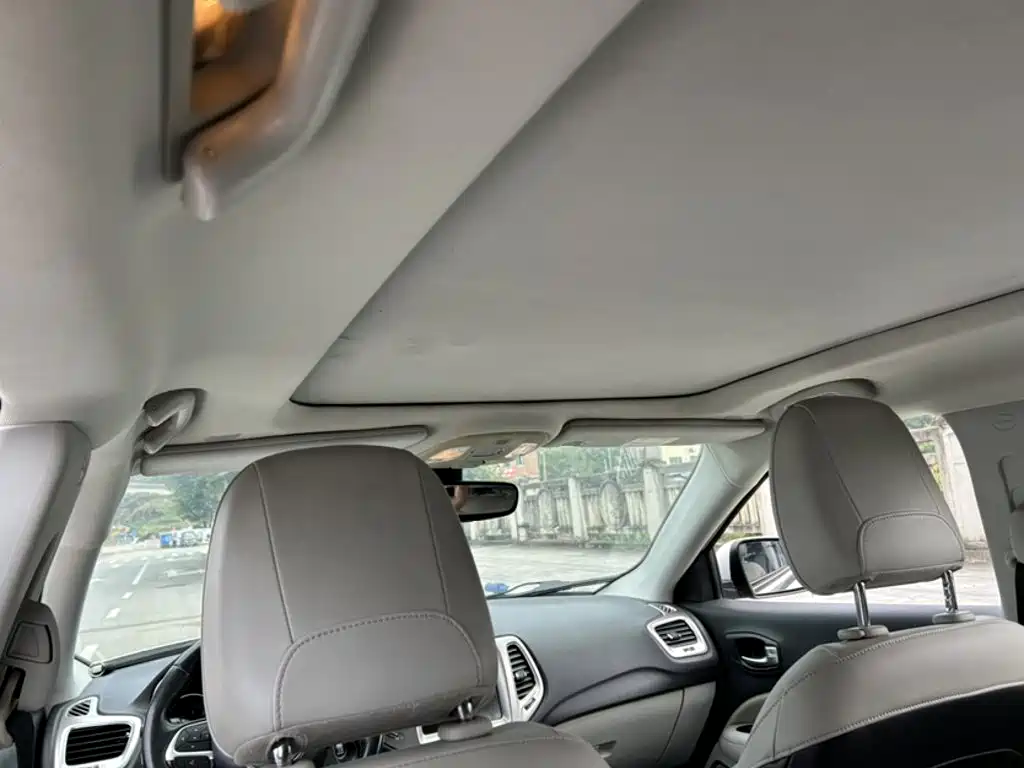 Jeep Compass — миниатюра 15