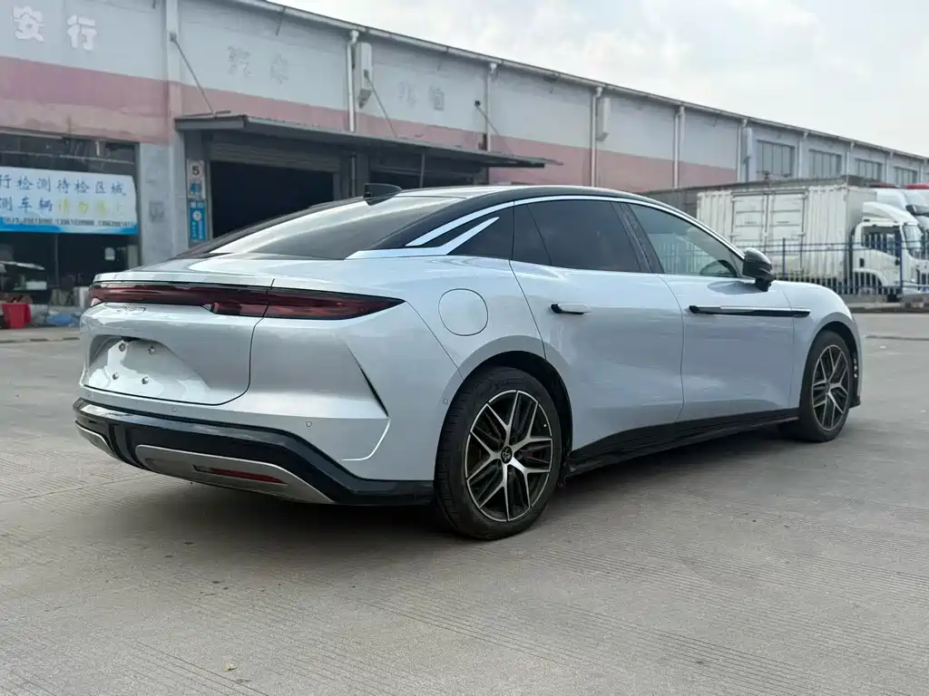 BYD Han L — миниатюра 5