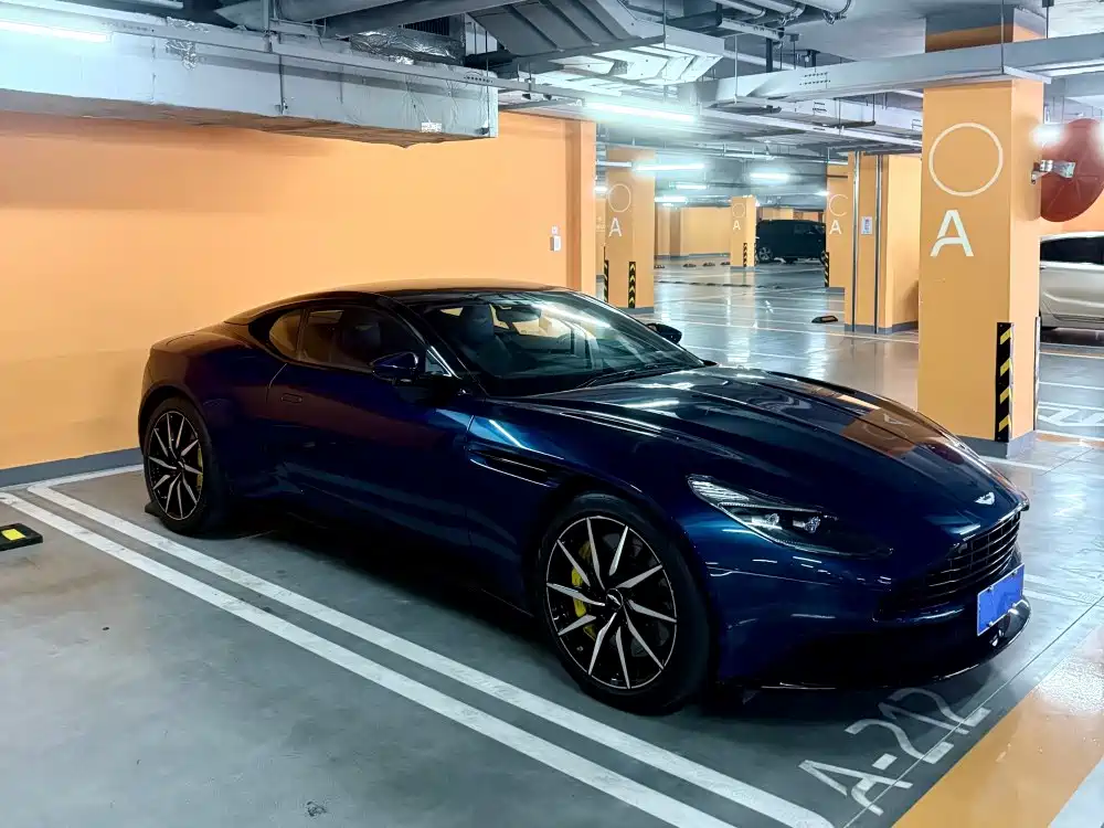 Aston Martin DB11 — миниатюра 3