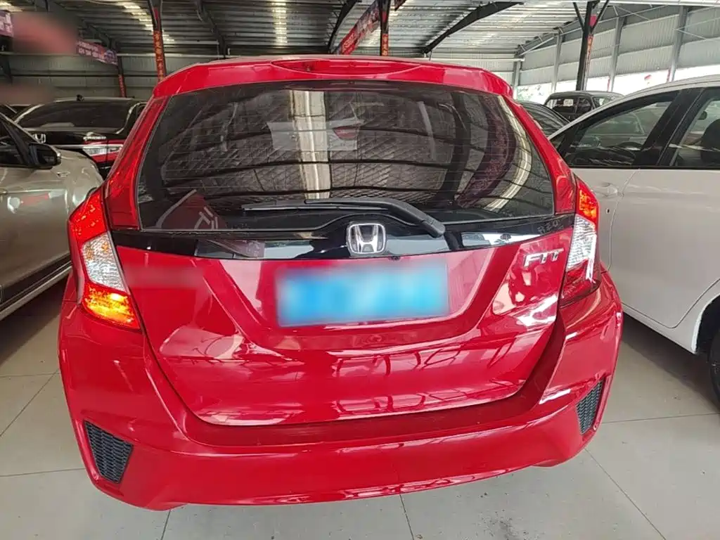 Honda Fit — миниатюра 6
