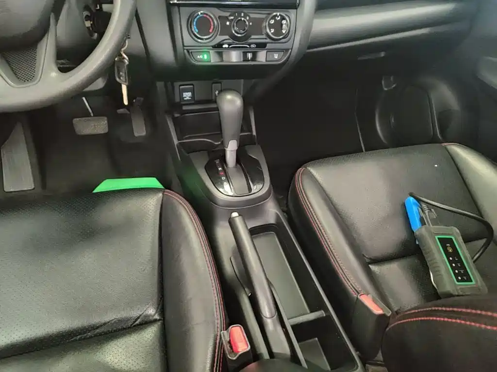 Honda Fit — миниатюра 14