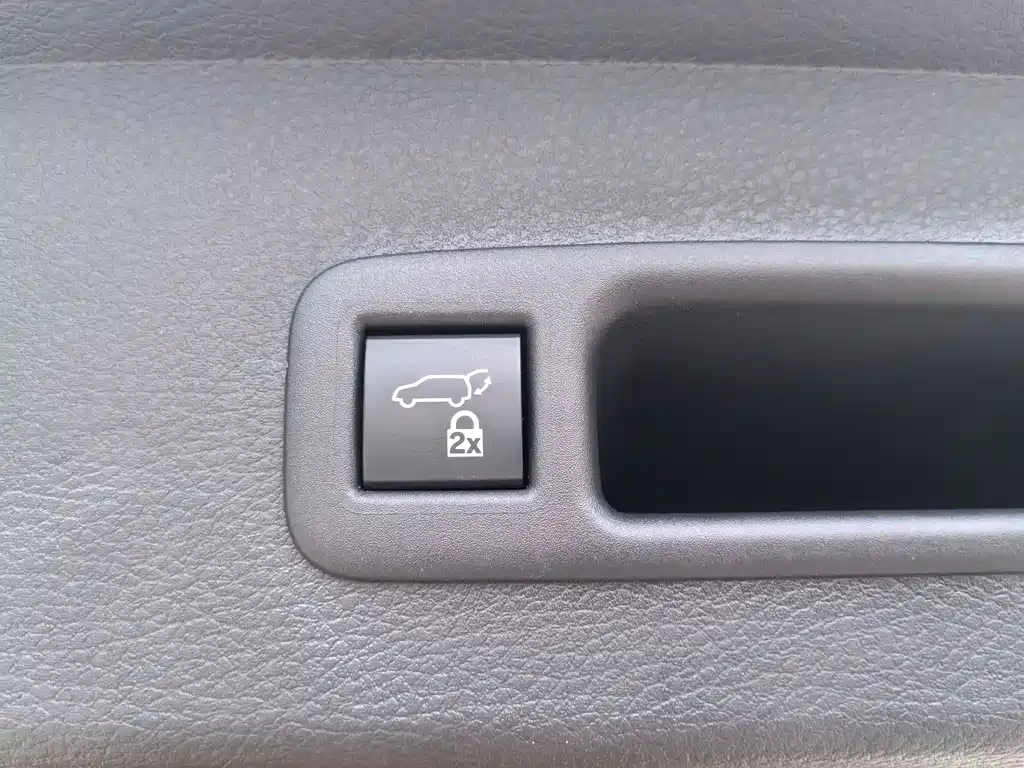 Toyota Sienna — миниатюра 36