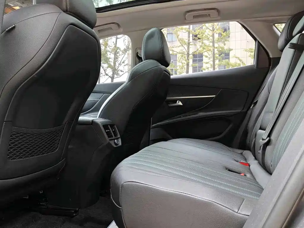 Peugeot 4008 — миниатюра 4