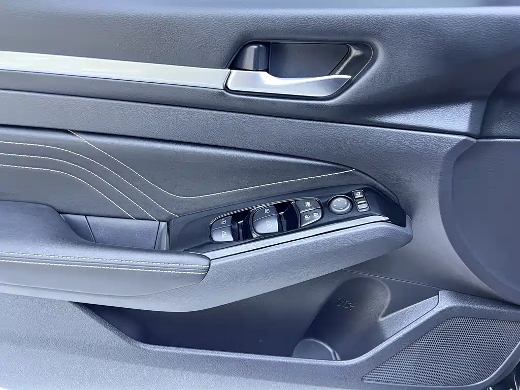 Nissan Teana — миниатюра 8