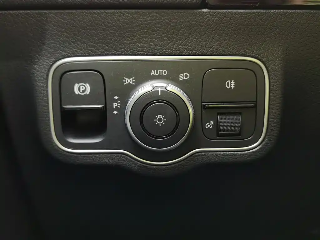 Mercedes-Benz EQA — миниатюра 21