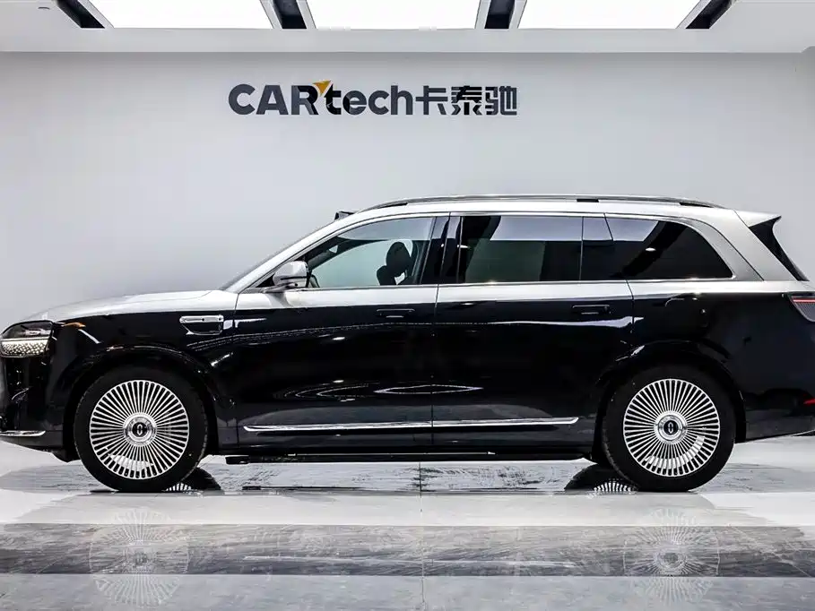 AITO ASK THE WORLD M9