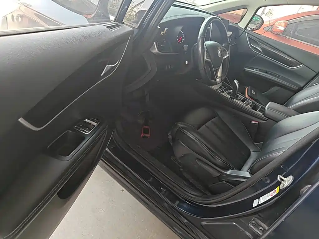 BYD MAX — миниатюра 16