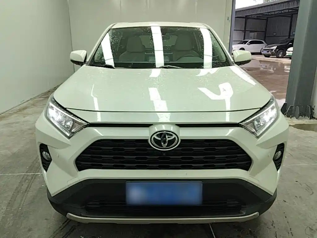 Toyota RAV4 — миниатюра 3