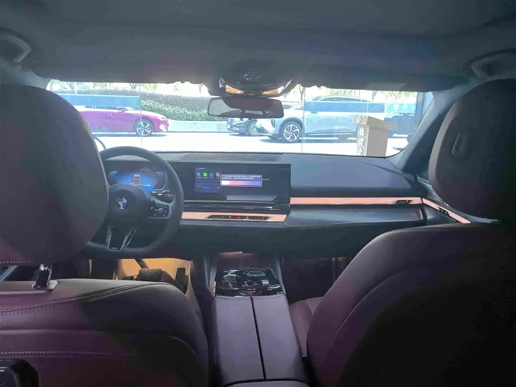 BMW 5 Series — миниатюра 6