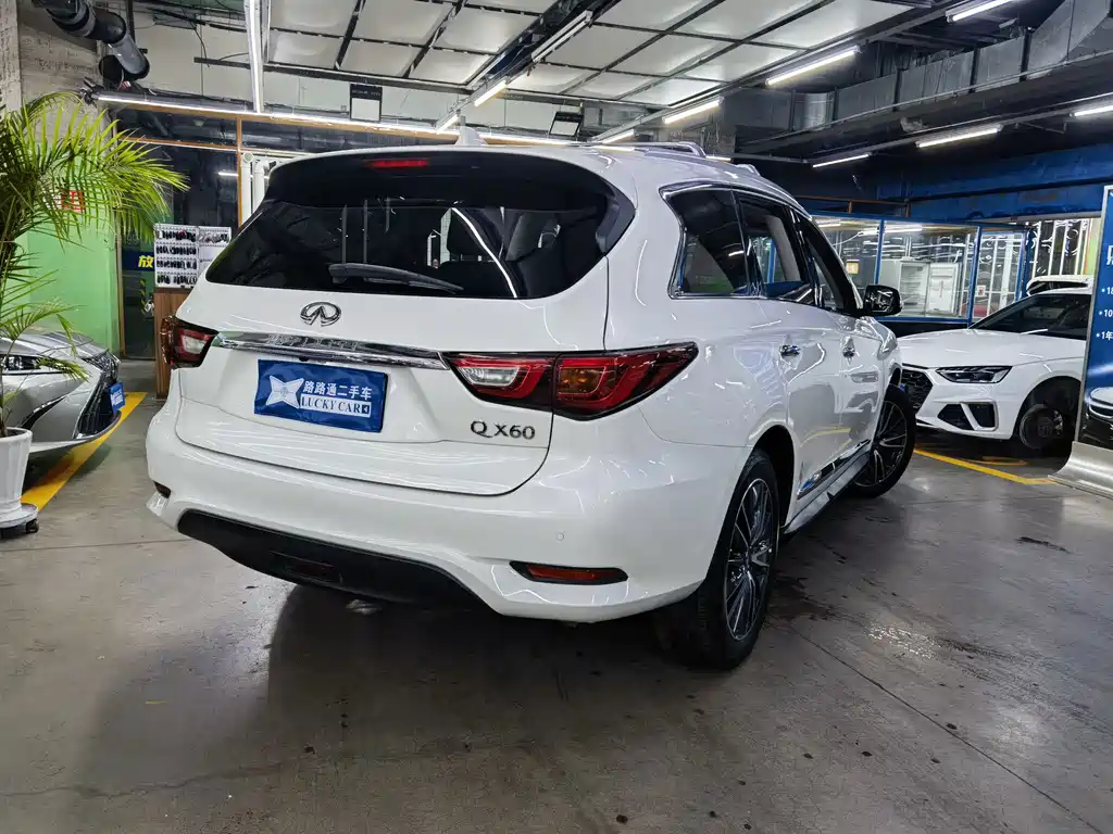 Infiniti QX60 (Import) — миниатюра 6
