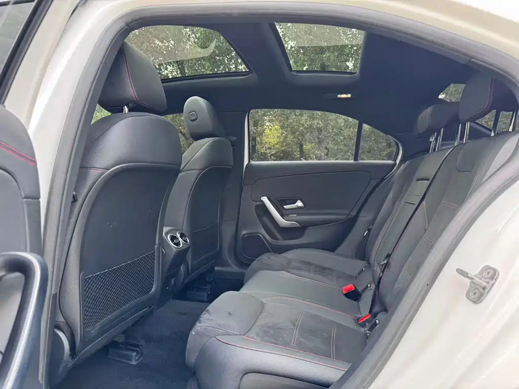 Mercedes-Benz A-Class — миниатюра 6