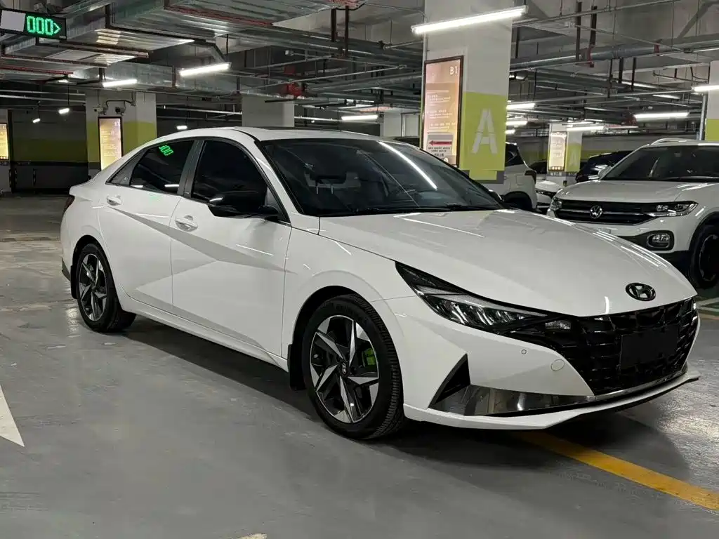 Hyundai Elantra — миниатюра 2