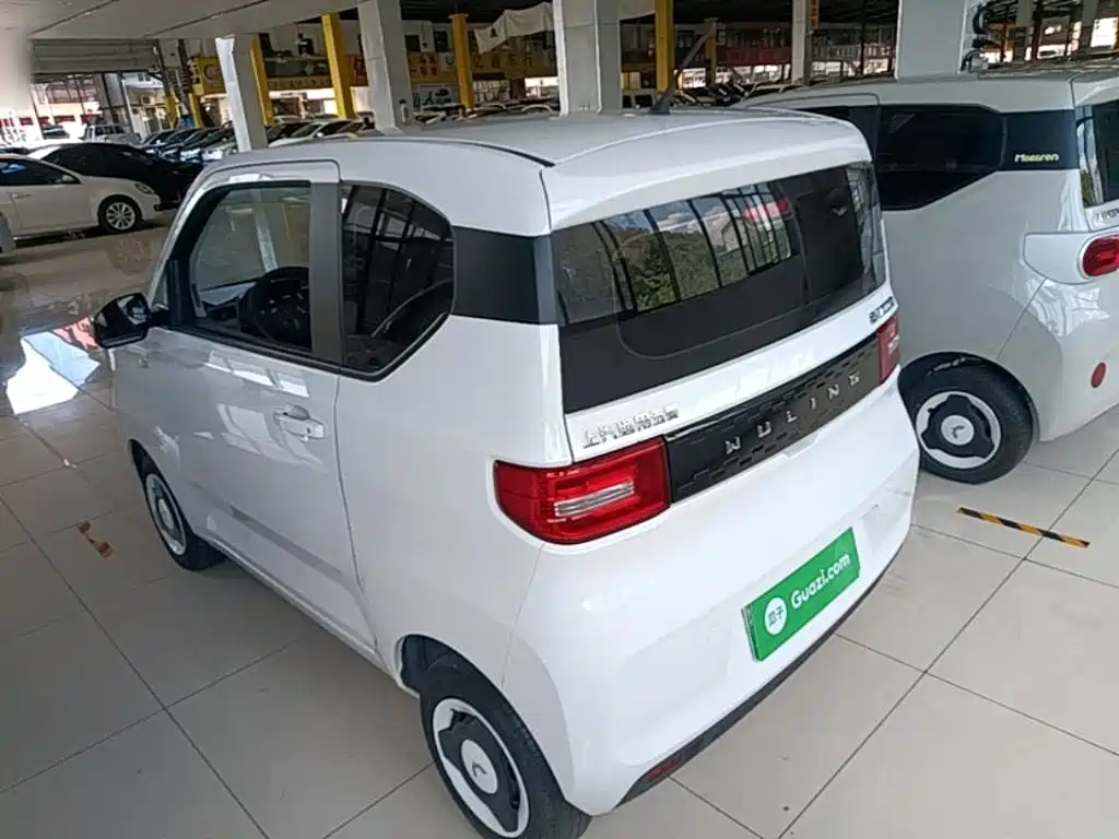Wuling MINIEV — миниатюра 5