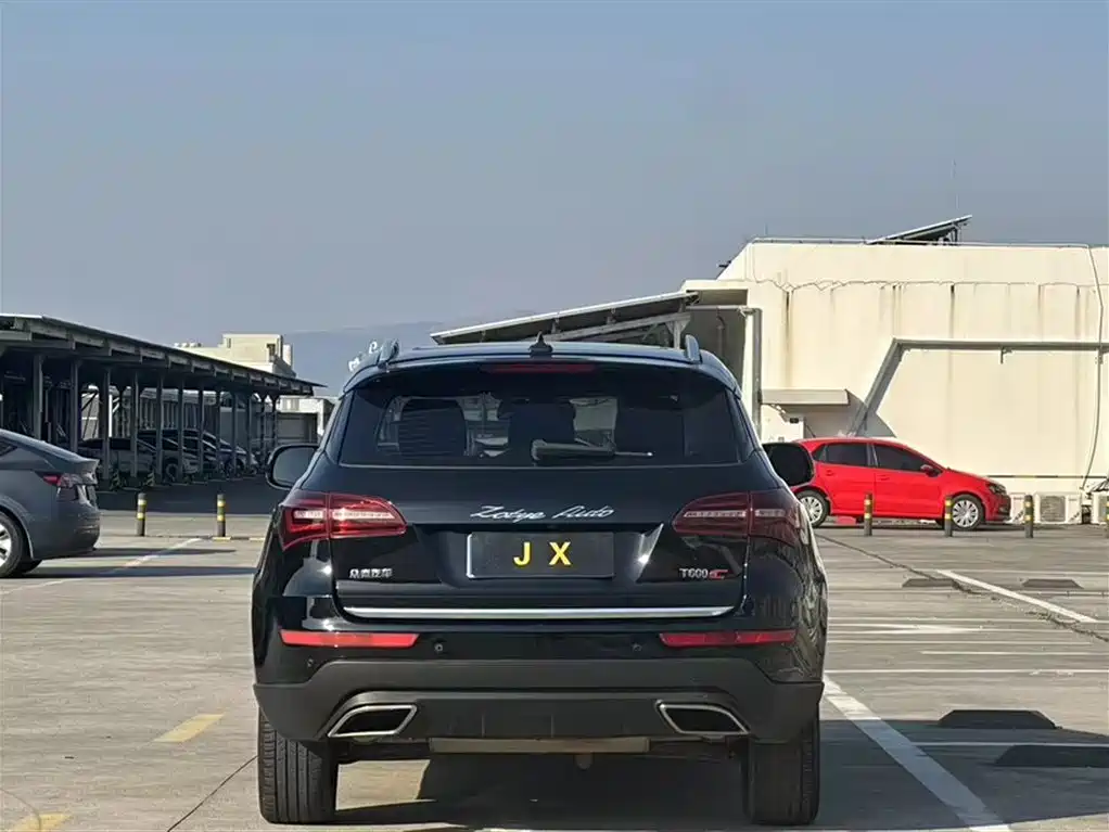 HONDA  UR V