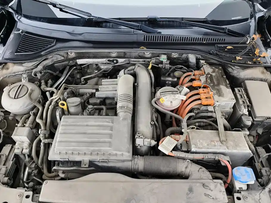 Volkswagen Passat PHEV — миниатюра 10