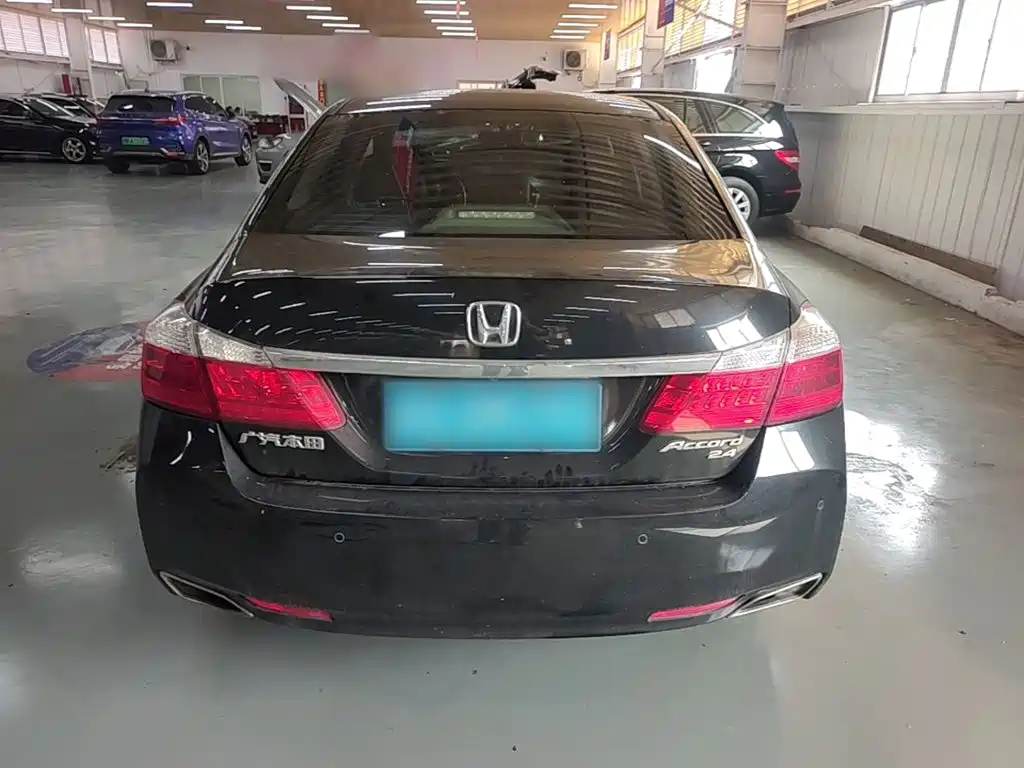 Honda Accord — миниатюра 6