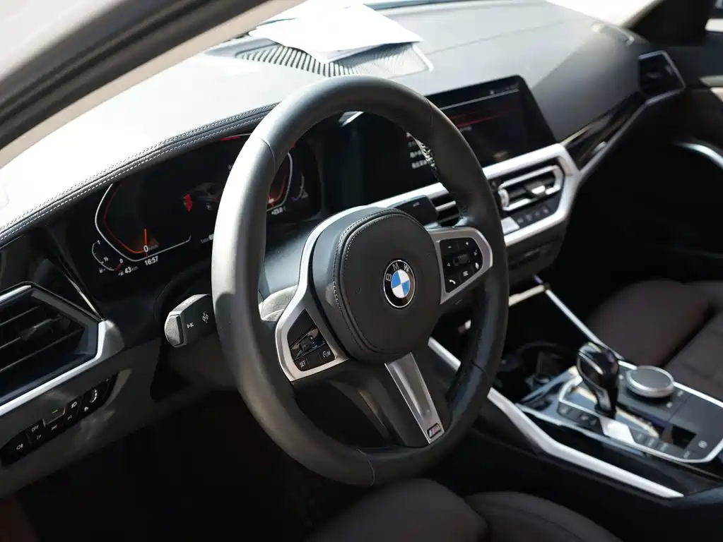 BMW 3 Series — миниатюра 8