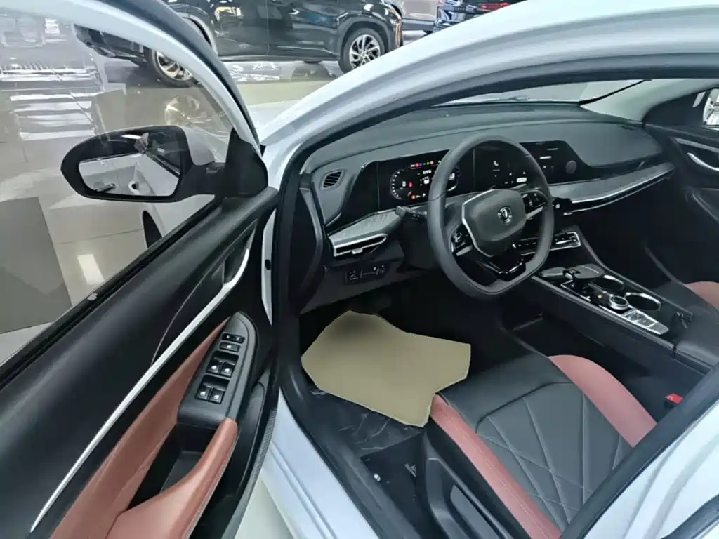 Changan Eado — миниатюра 16