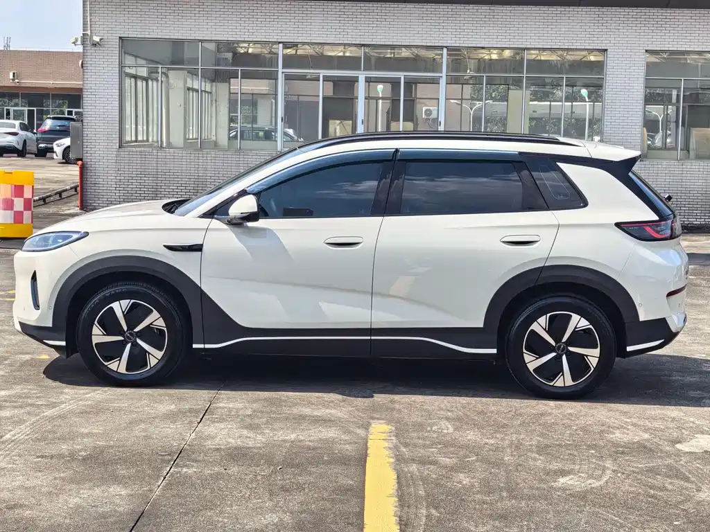 BYD Sealion 05 EV — миниатюра 3