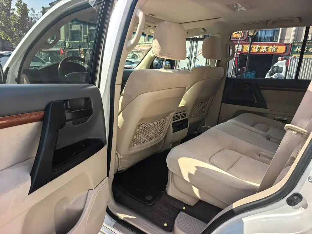 Toyota Land Cruiser — миниатюра 5