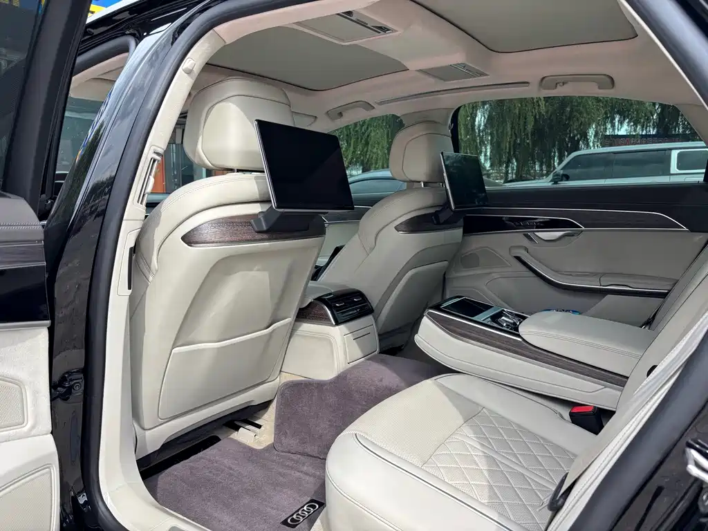 Audi A8 — миниатюра 9