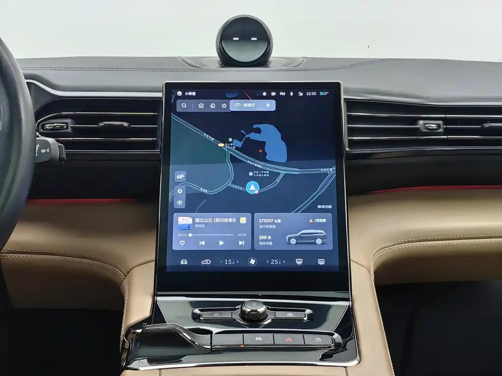 NIO ES8 — миниатюра 12