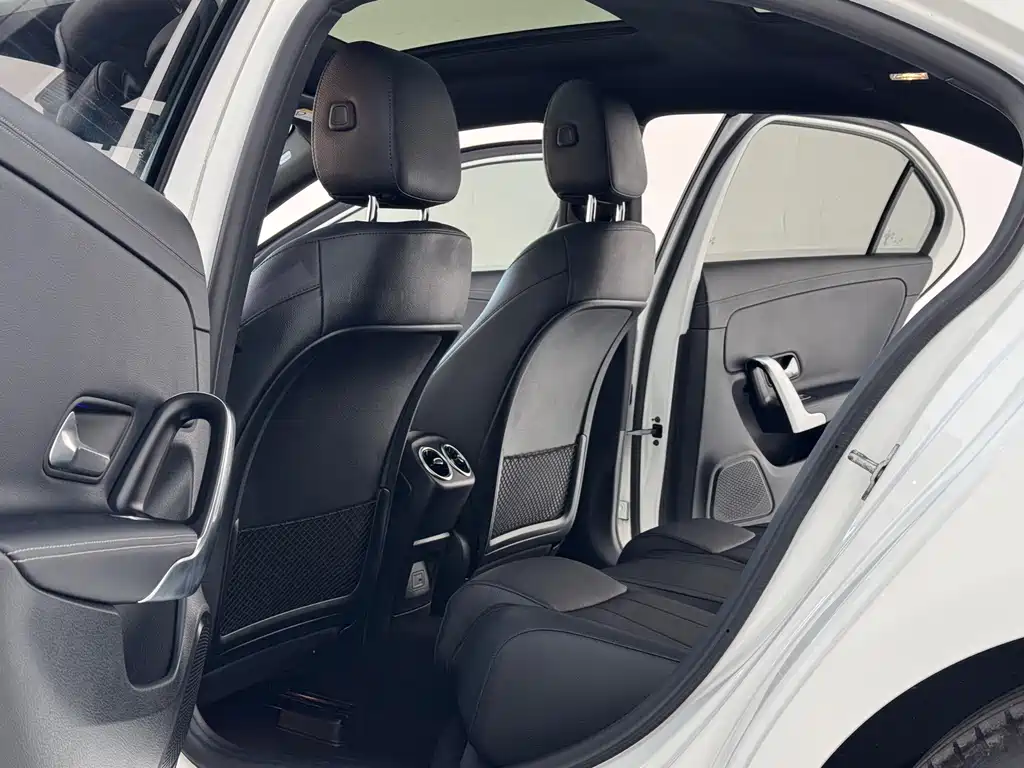 Mercedes-Benz A-Class — миниатюра 14